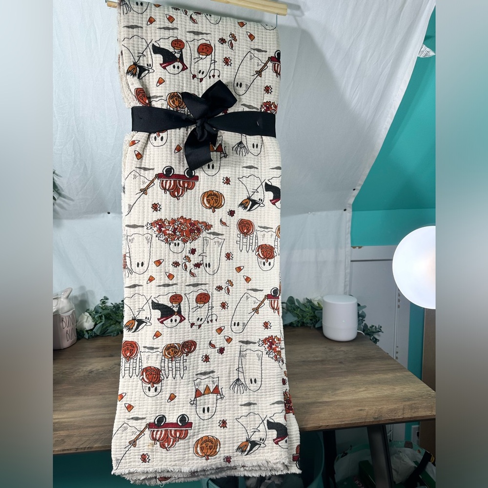 Halloween Ghost and Pumpkin Viral Throw